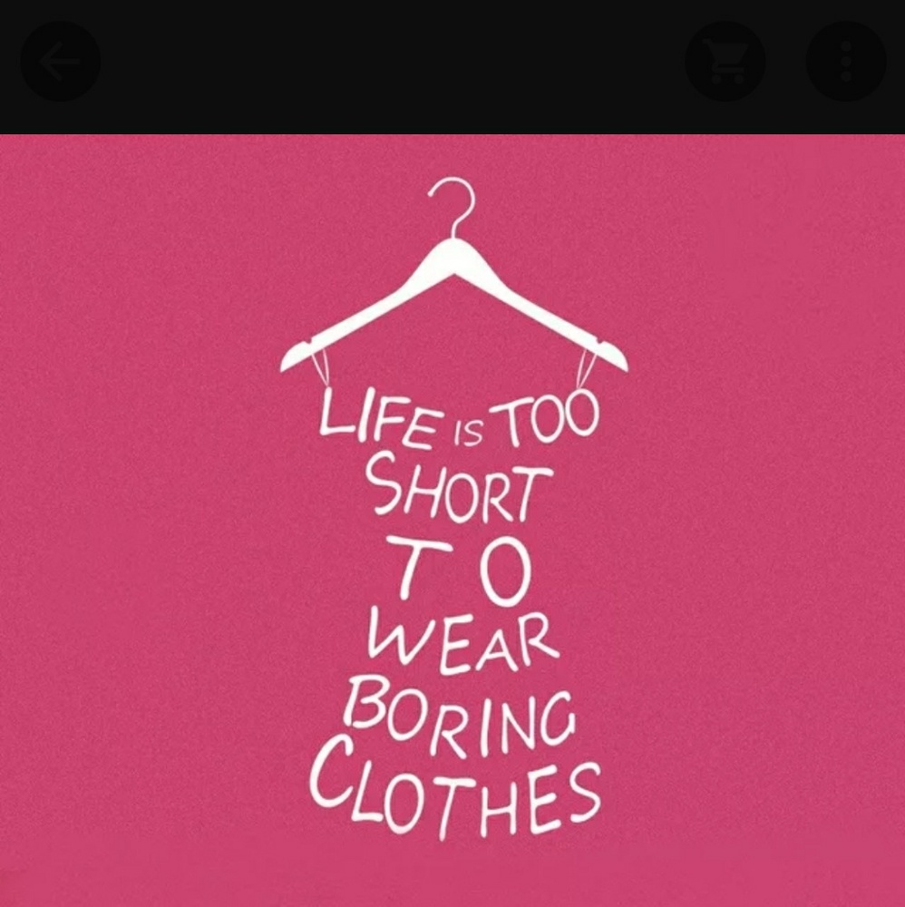 Pretty clothes in excellent condition!